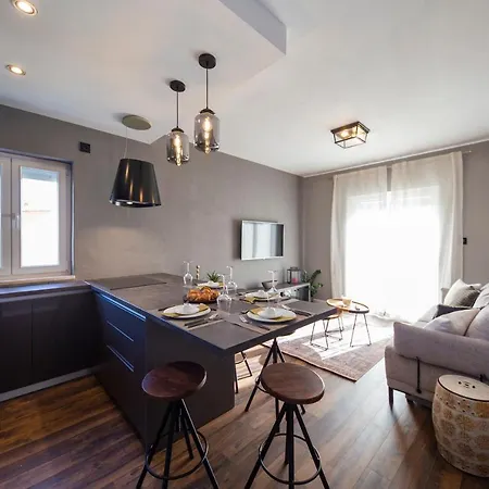 Dorotea's Place زادار